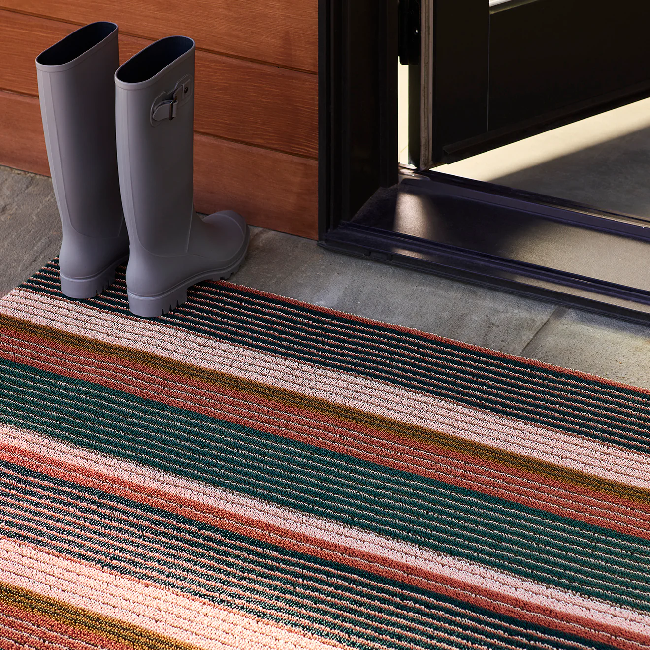 Pleat Stripe Shag Mats - Raspberry - Image 4