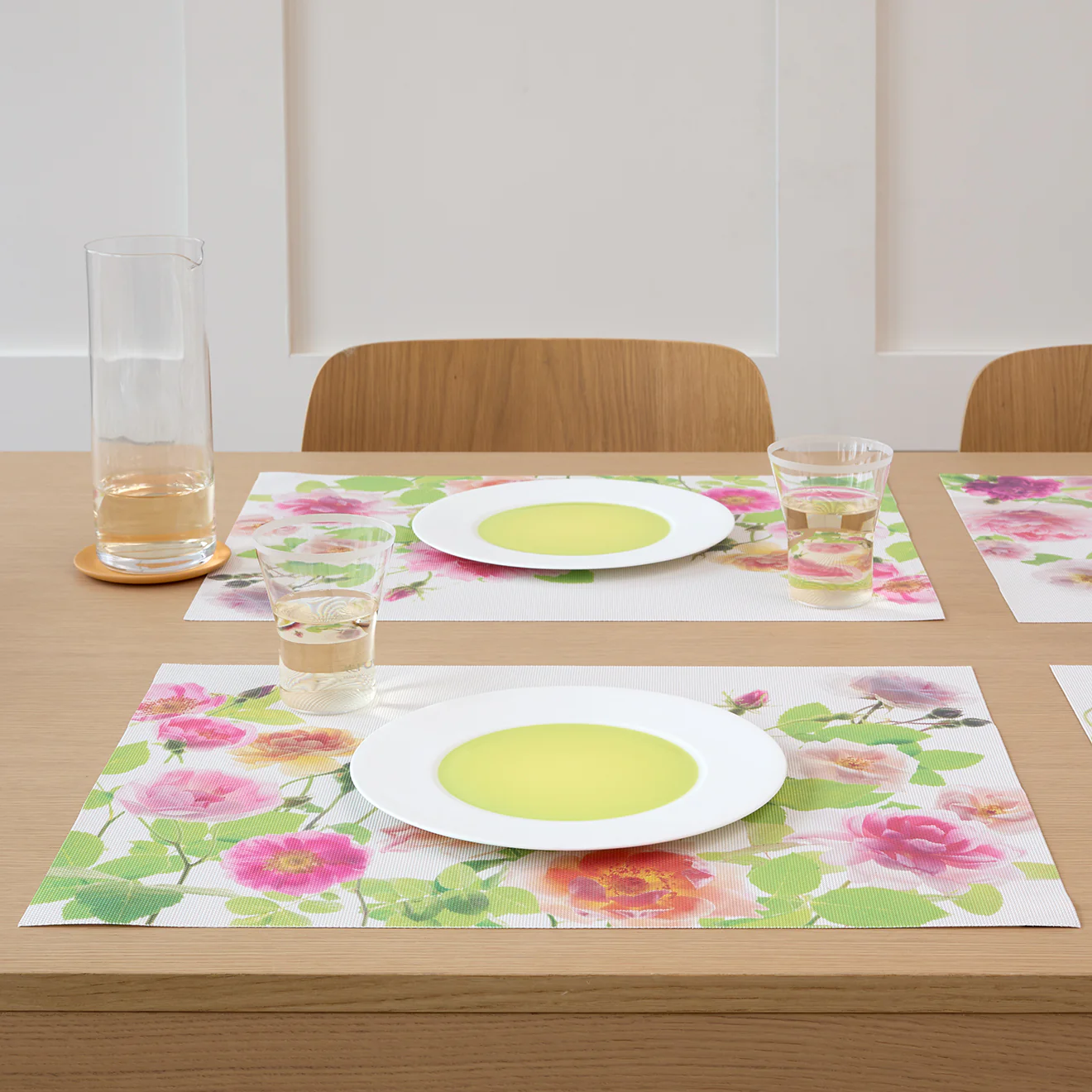 Roses in the Garden Placemats - Image 4