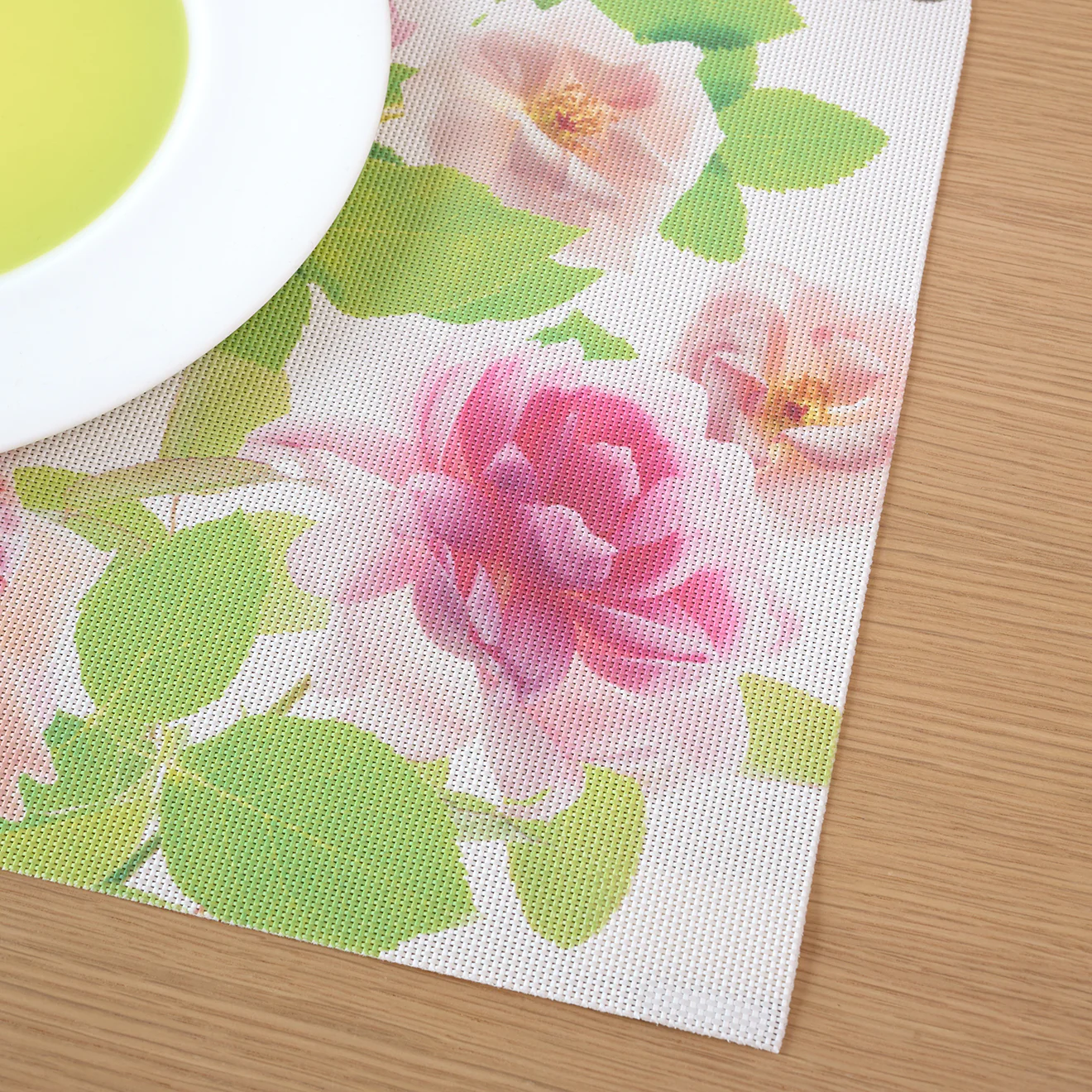 Roses in the Garden Placemats - Image 5